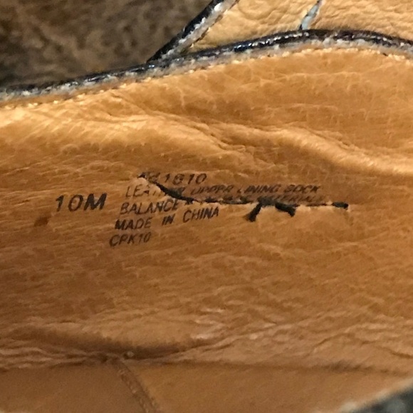 Softt brown alligator-type pumps size 10M - Picture 5 of 8